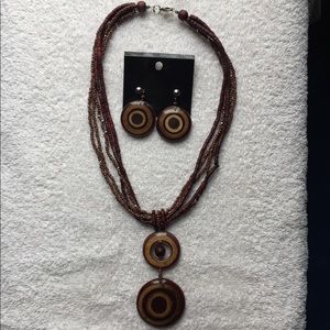 Necklace & matching earrings